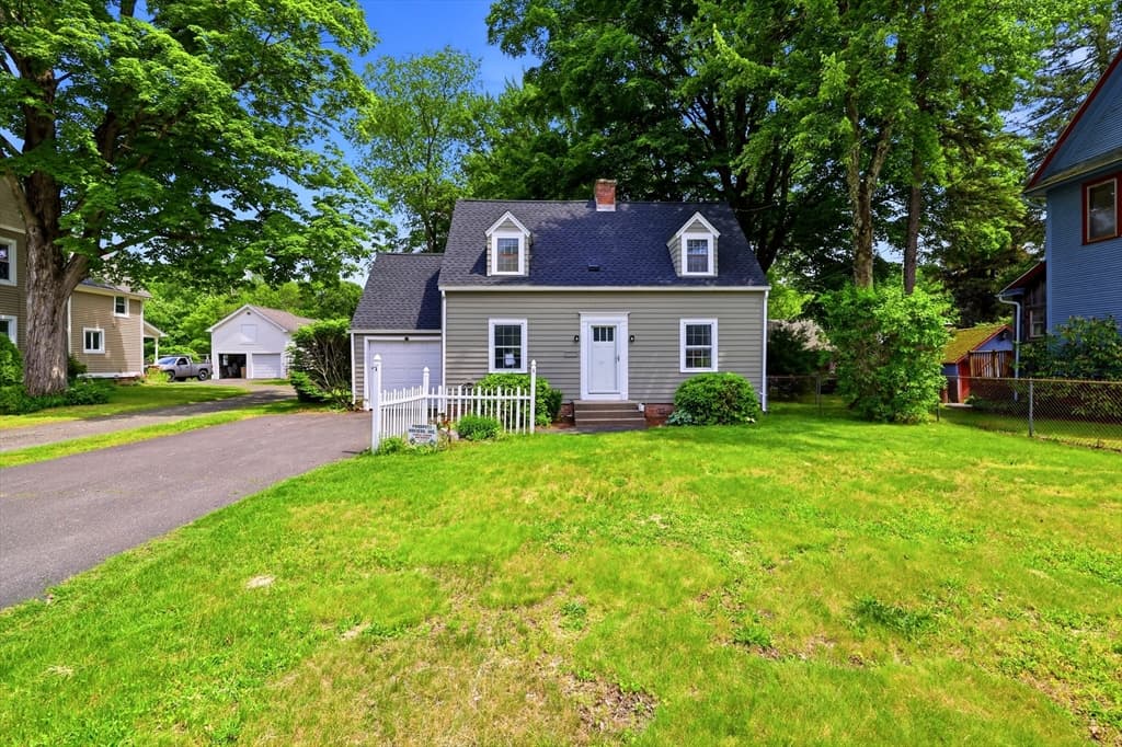 43 Elm Street, East Longmeadow MA 01028 photo 2