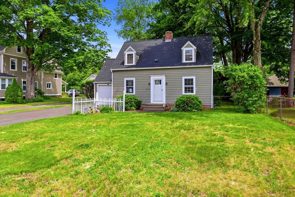 43 Elm Street, East Longmeadow MA 01028 photo 3
