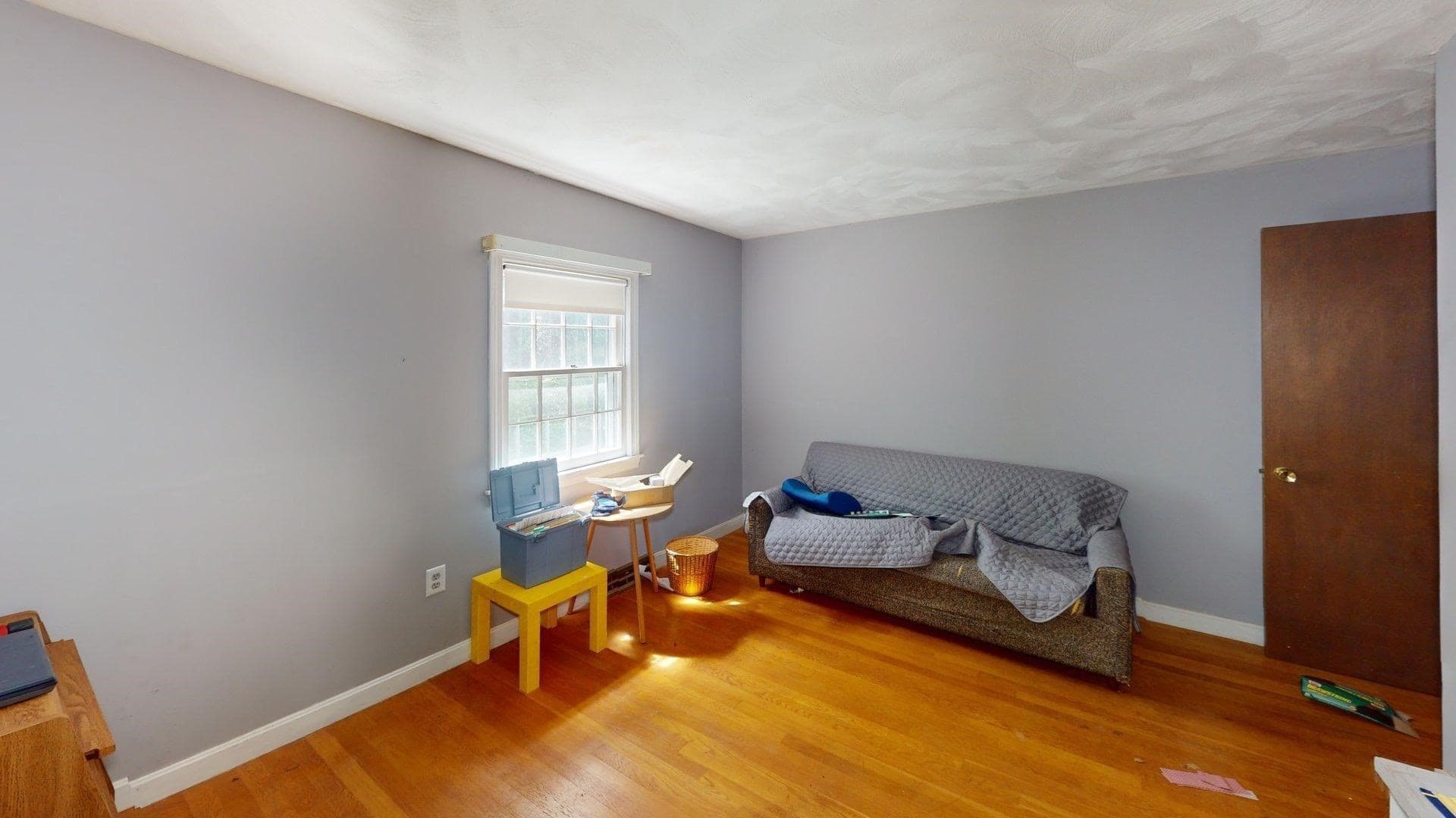 Single Family Residence at 8 Pennock Rd, Chelmsford MA 01824, photo 12 of 16