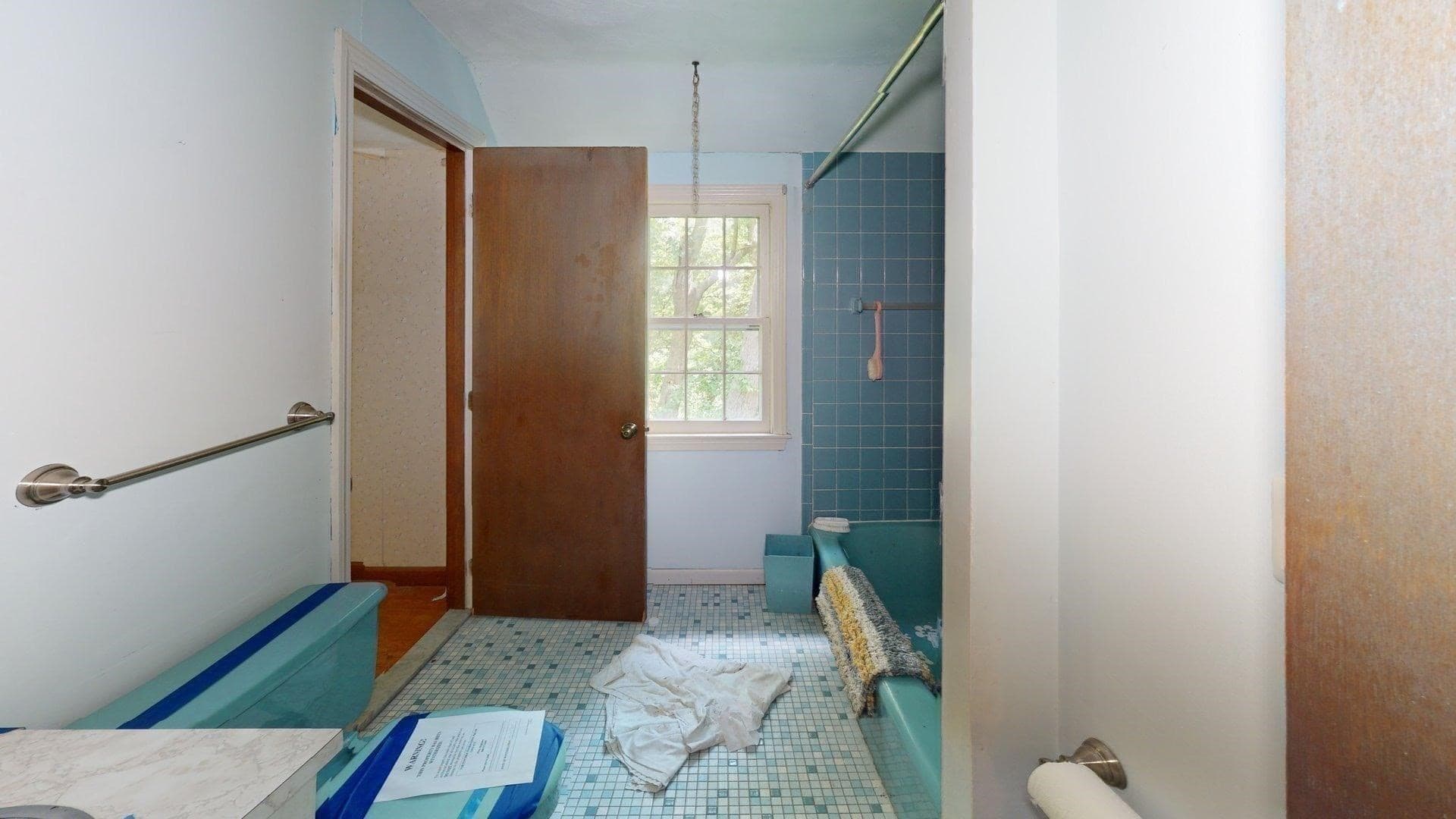 Single Family Residence at 8 Pennock Rd, Chelmsford MA 01824, photo 14 of 16