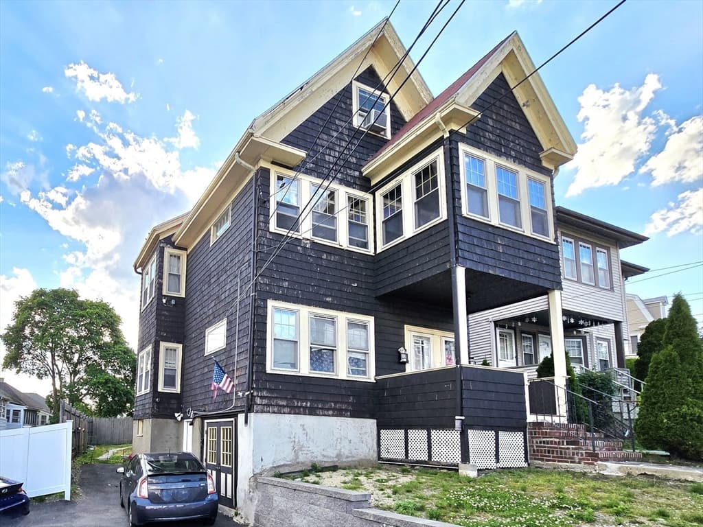 14 Harding Ave, Everett MA 02149