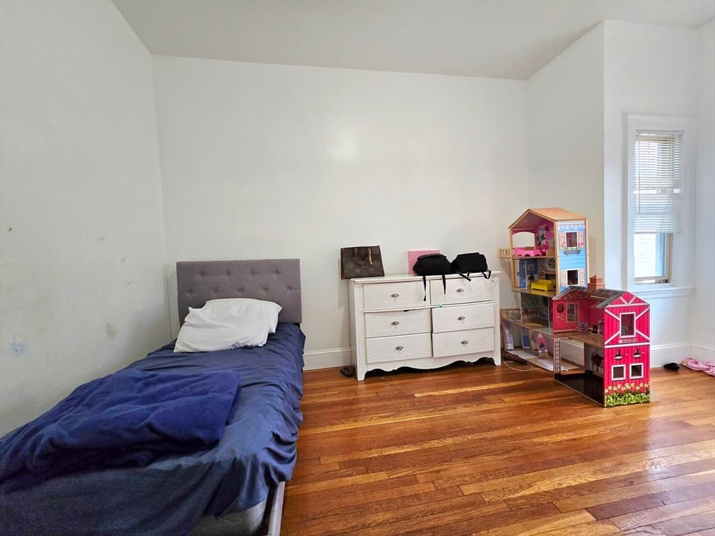 Multi Family at 14 Harding Ave, Everett MA 02149, Everett, photo 15 of 40
