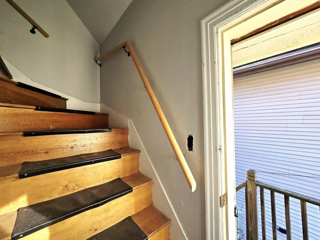 Multi Family at 14 Harding Ave, Everett MA 02149, Everett, photo 35 of 40