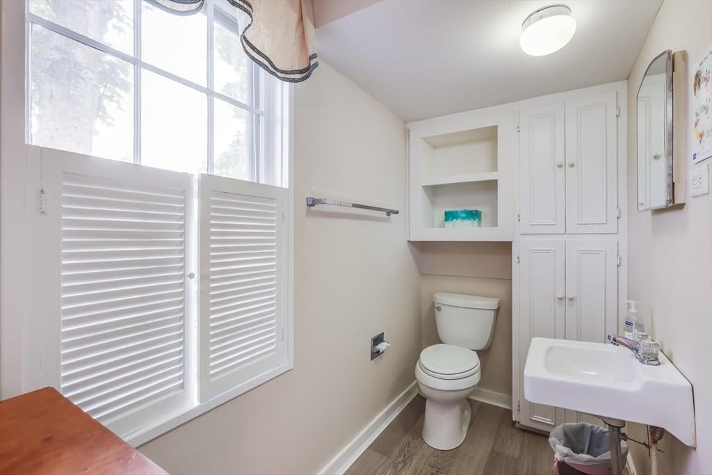 Single Family Residence at 409 Main St, Chatham MA 02633, Chatham, photo 34 of 42