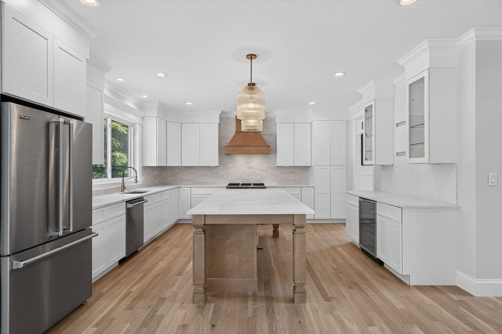 Single Family Residence at 427 Landry Ave, North Attleboro MA 02760, North Attleboro, photo 3 of 42