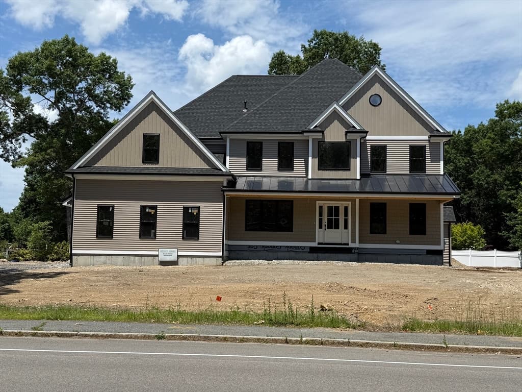 427 Landry Ave, North Attleboro MA 02760