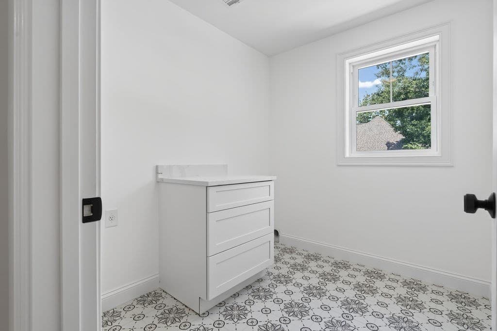 Single Family Residence at 427 Landry Ave, North Attleboro MA 02760, North Attleboro, photo 34 of 42