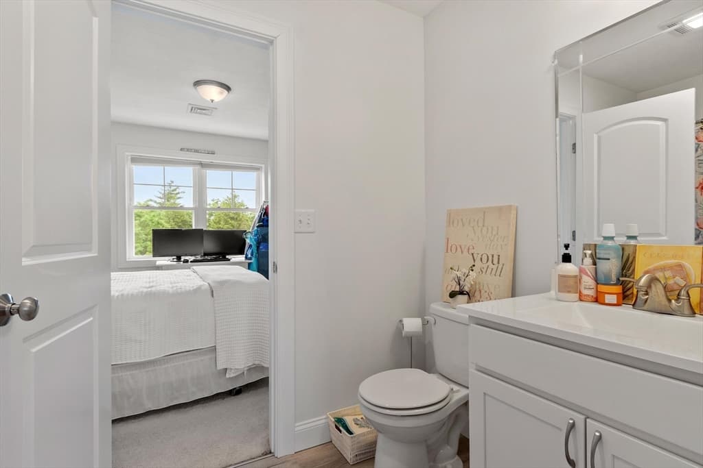 Single Family Residence at 19 Lighthouse Ln, Westminster MA 01473, photo 16 of 34