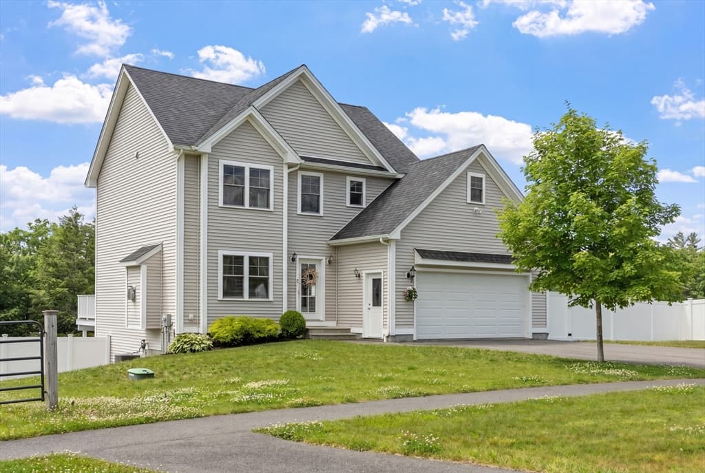 19 Lighthouse Ln, Westminster MA 01473