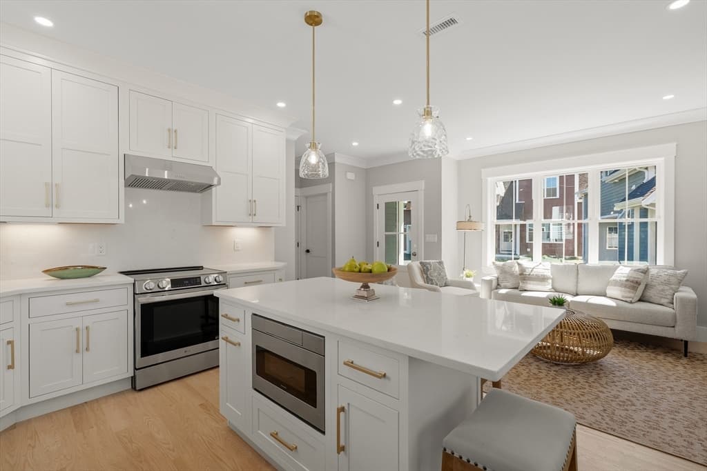 40 Lyons Street # 40, Quincy MA 02169