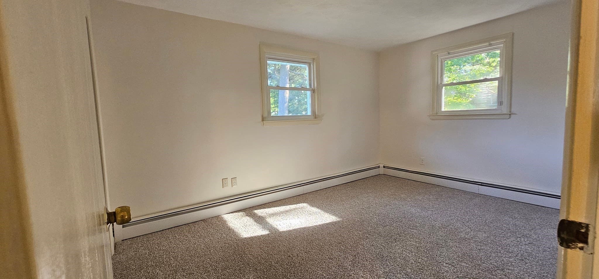 Duplex at 22 Pondview Cir, Brockton MA 02301, Brockton, photo 10 of 11