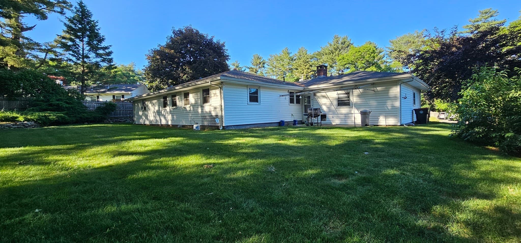 Duplex at 22 Pondview Cir, Brockton MA 02301, Brockton, photo 4 of 11