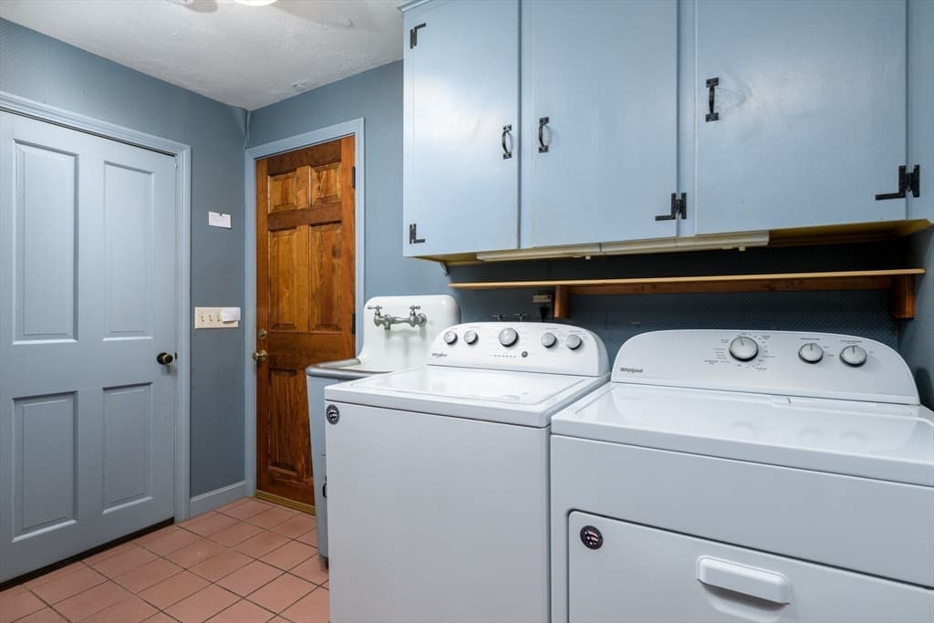 Single Family Residence at 55 Oldcommon Road, Auburn MA 01501, Auburn, photo 24 of 35
