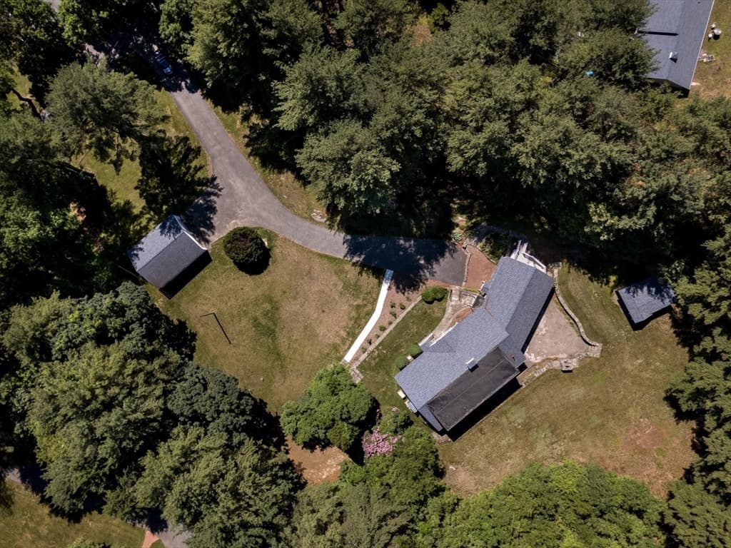 Single Family Residence at 55 Oldcommon Road, Auburn MA 01501, Auburn, photo 34 of 35