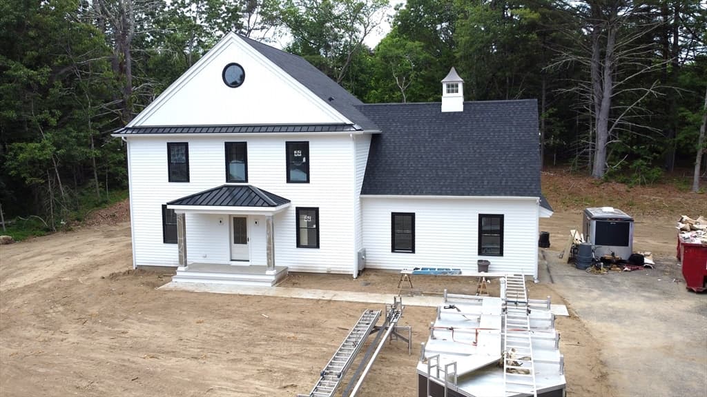 4 Station St, Kingston MA 02364