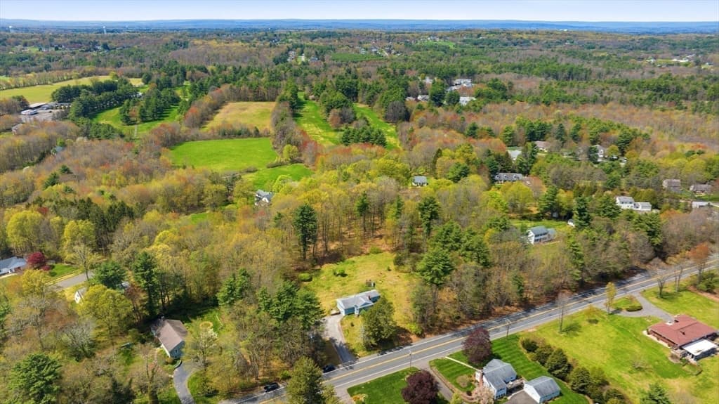 Single Family Residence at 817 Somers Rd, East Longmeadow MA 01028, East Longmeadow, photo 2 of 34