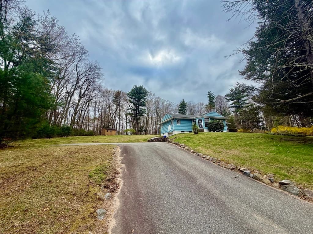 Single Family Residence at 817 Somers Rd, East Longmeadow MA 01028, East Longmeadow, photo 7 of 34