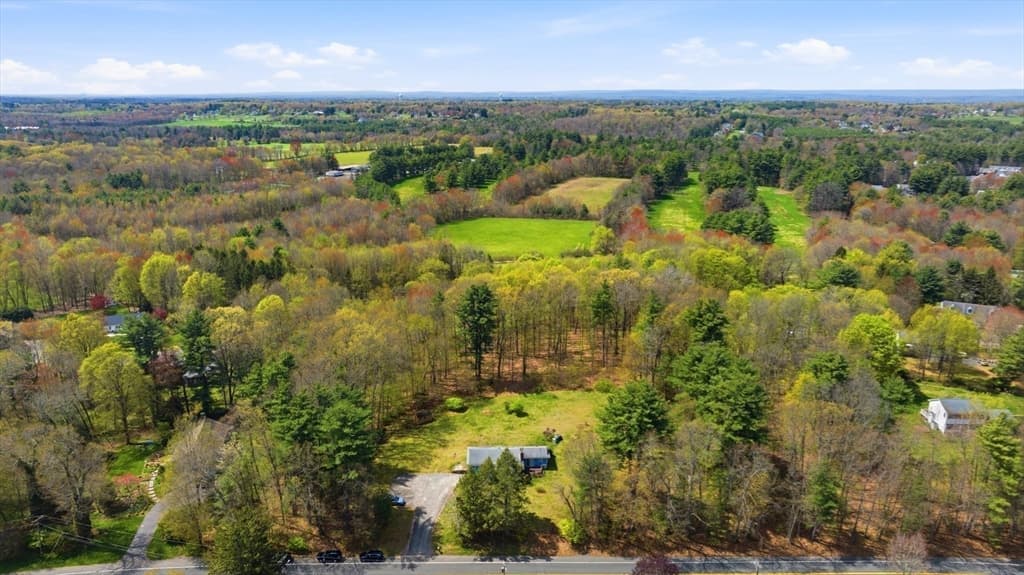 817 Somers Rd, East Longmeadow MA 01028