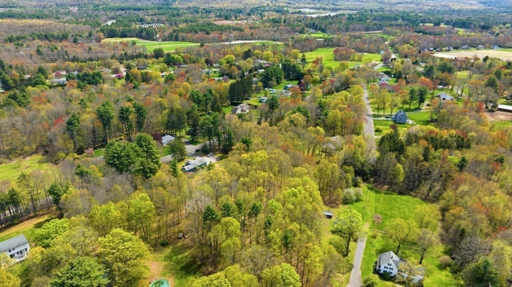 Single Family Residence at 817 Somers Rd, East Longmeadow MA 01028, East Longmeadow, photo 5 of 34