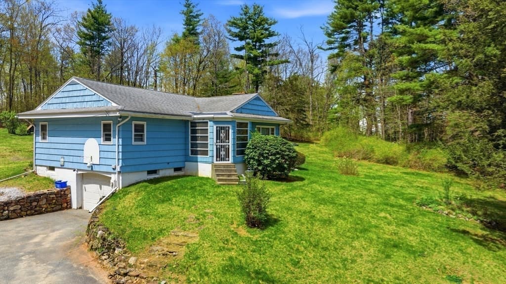 Single Family Residence at 817 Somers Rd, East Longmeadow MA 01028, East Longmeadow, photo 9 of 34