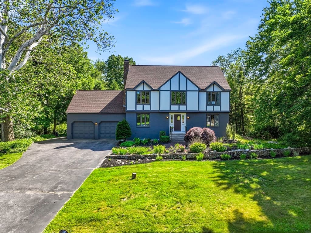 Single Family Residence at 5 Diane Dr, Medway MA 02053, Medway