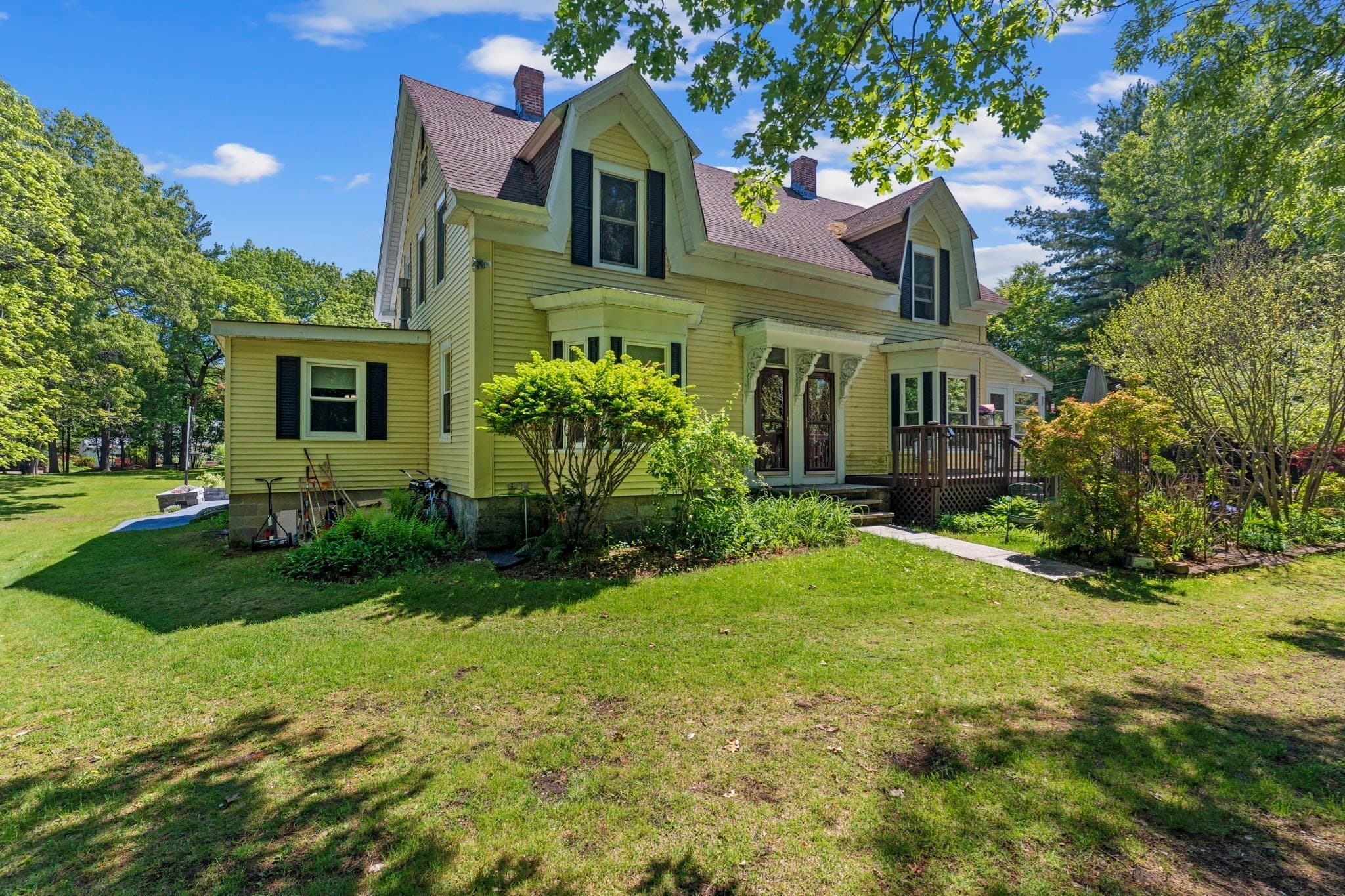 2 Family - 2 Units Side by Side at 14 Naylor St, Chelmsford MA 01863, photo 2 of 42