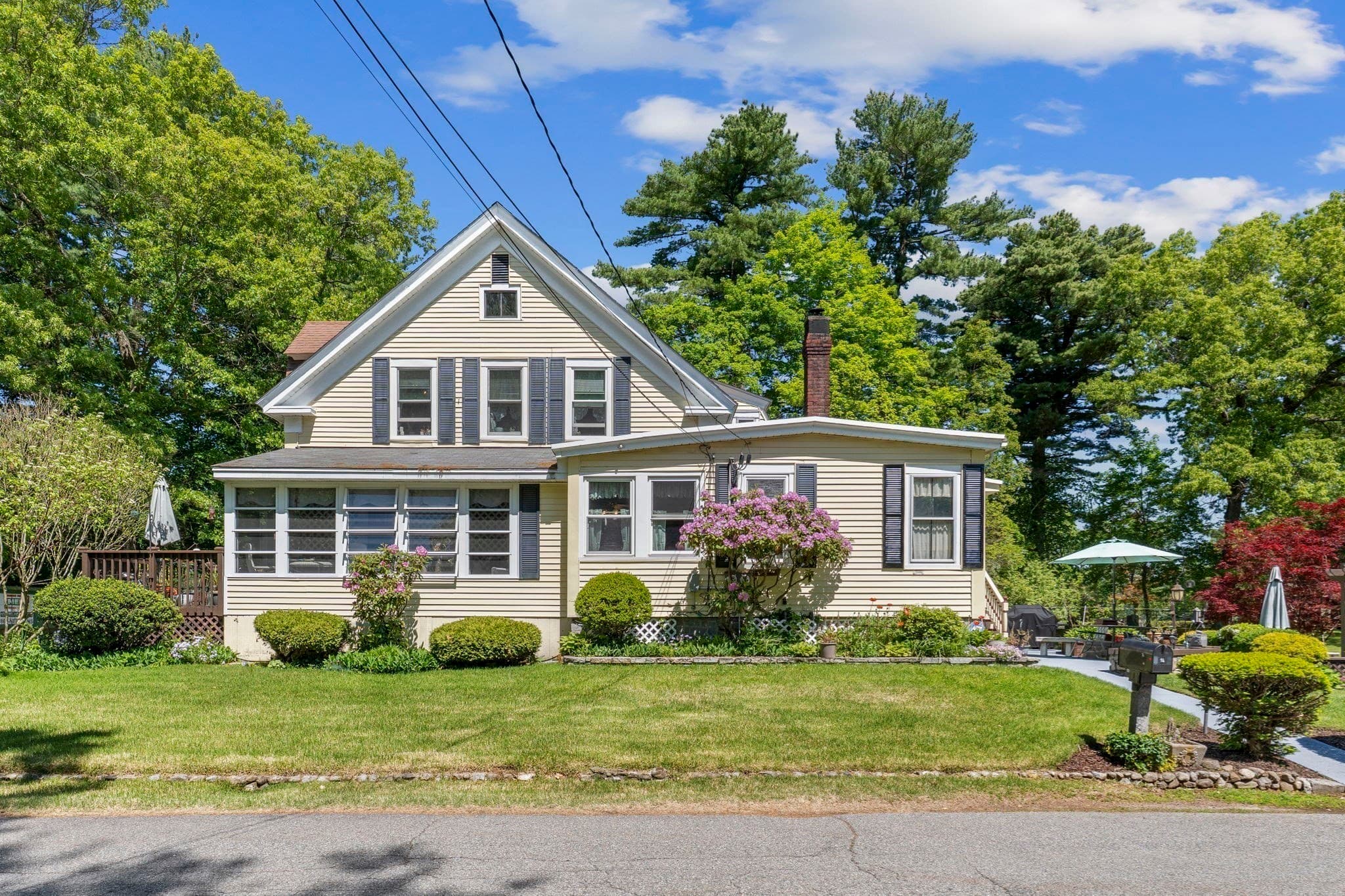2 Family - 2 Units Side by Side at 14 Naylor St, Chelmsford MA 01863, photo 3 of 42