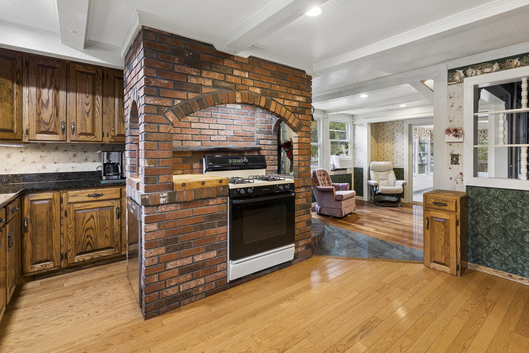 2 Family - 2 Units Side by Side at 14 Naylor St, Chelmsford MA 01863, photo 24 of 42