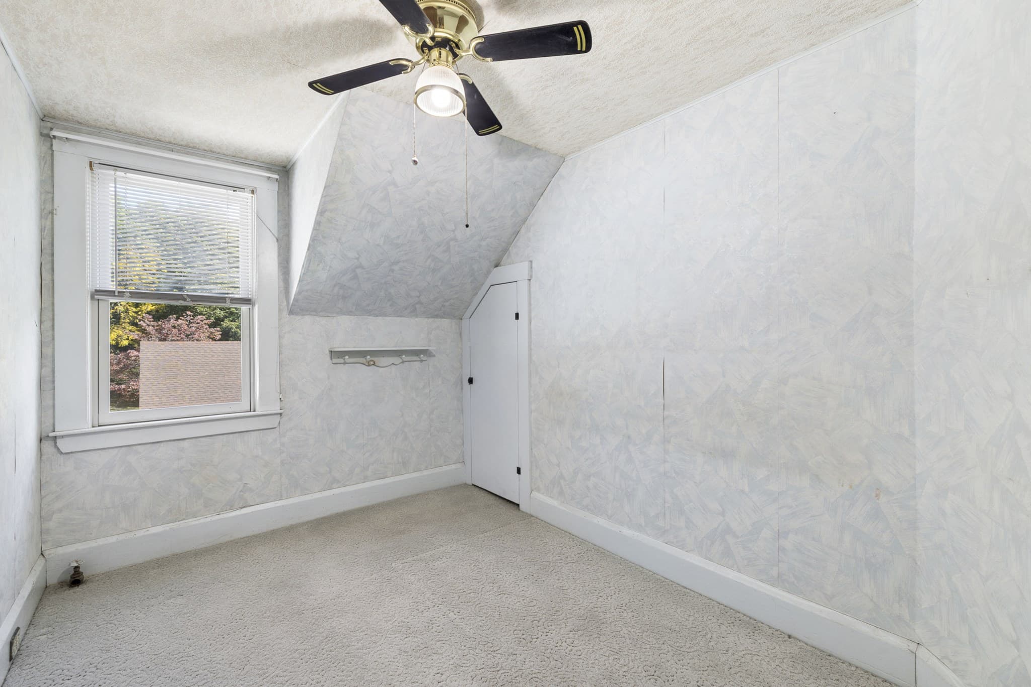 2 Family - 2 Units Side by Side at 14 Naylor St, Chelmsford MA 01863, photo 33 of 42