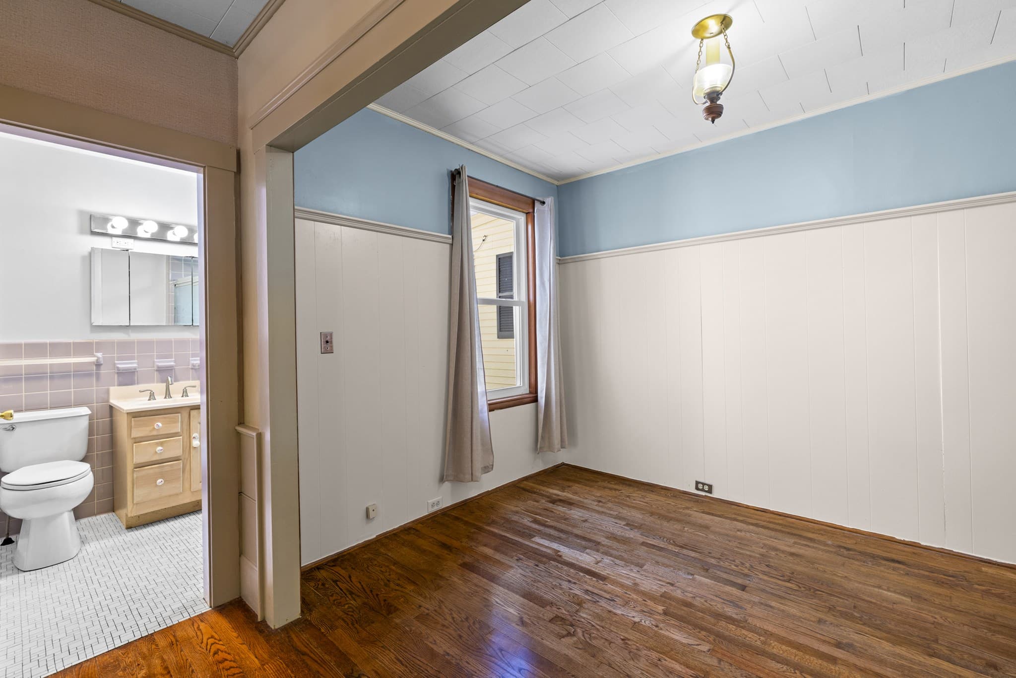 2 Family - 2 Units Side by Side at 14 Naylor St, Chelmsford MA 01863, photo 15 of 42