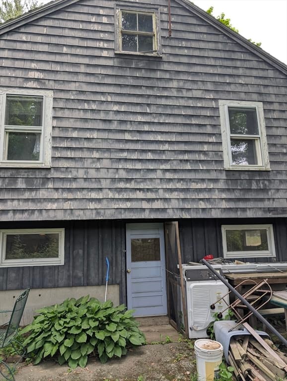 Single Family Residence at 7 East Garfield Ave, Beverly MA 01915, Beverly, photo 2 of 10
