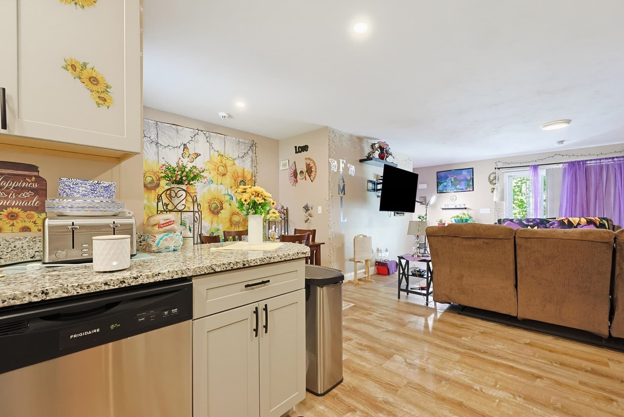 Single Family Residence at 8 Union St, North Brookfield MA 01535, North Brookfield, photo 6 of 40