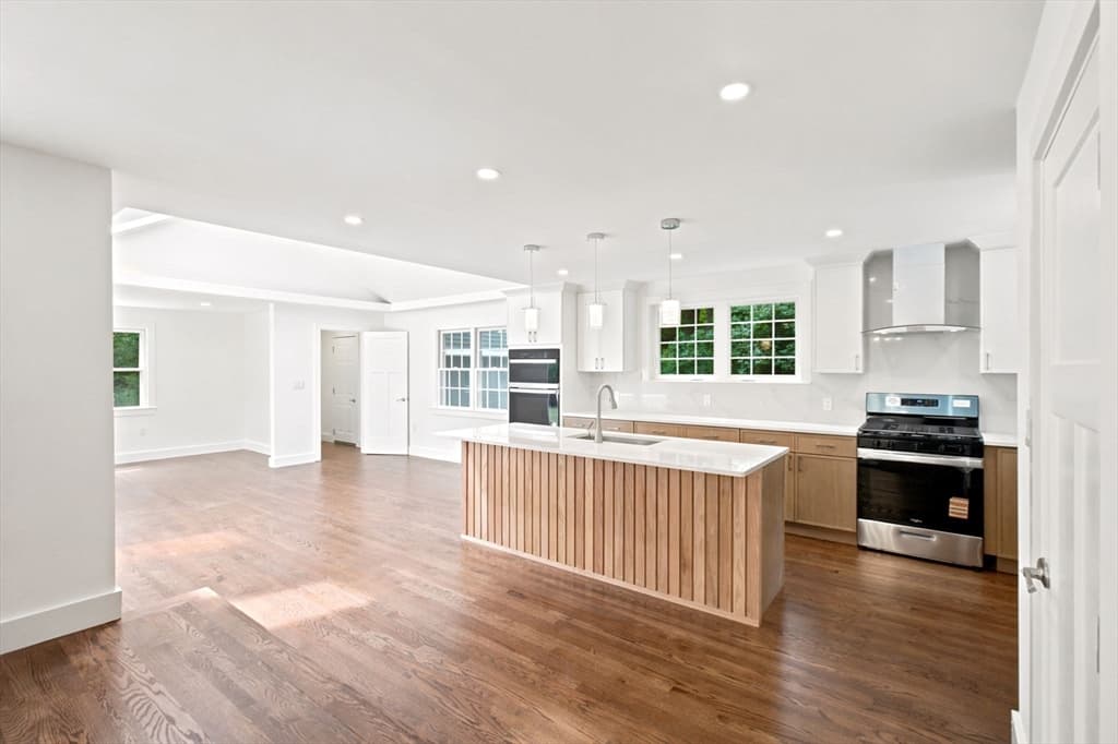 358 East St, Carlisle MA 01741 photo 6