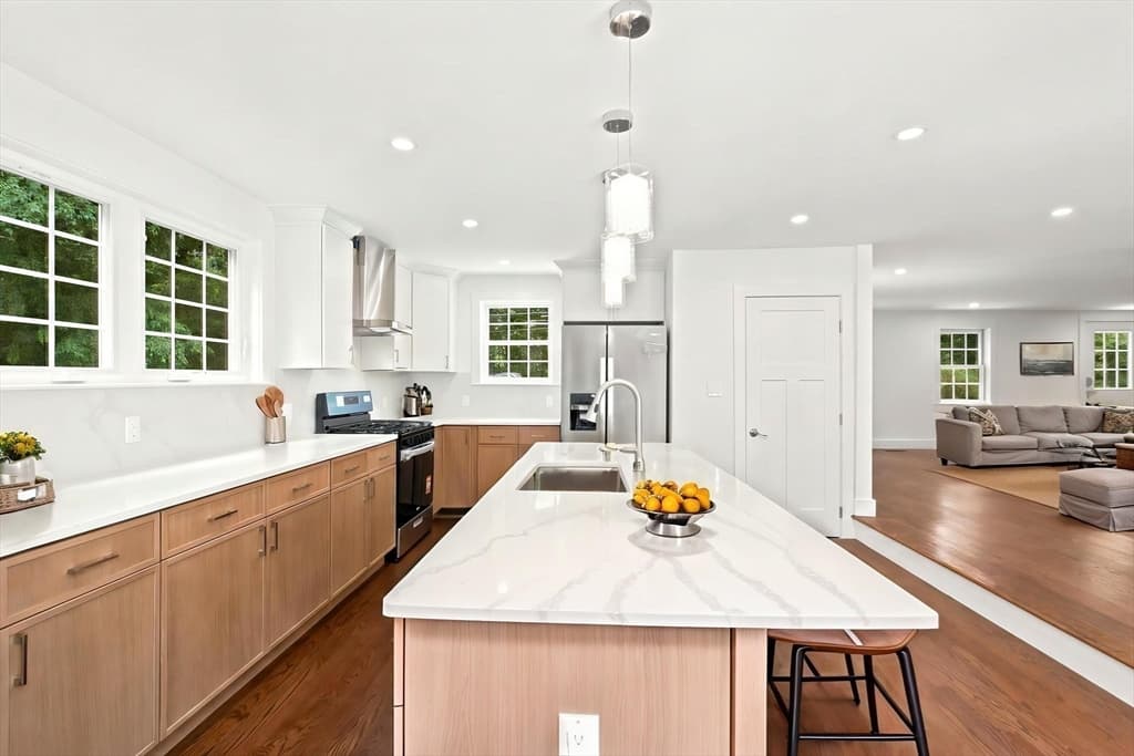 358 East St, Carlisle MA 01741 photo 12