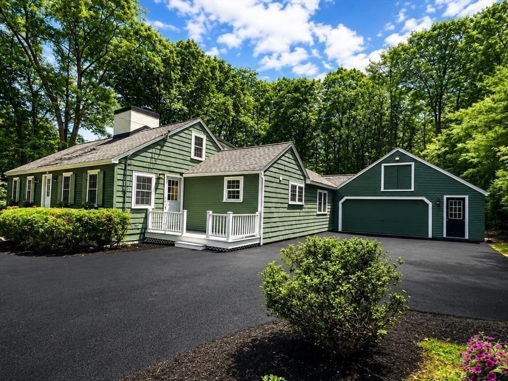 358 East St, Carlisle MA 01741