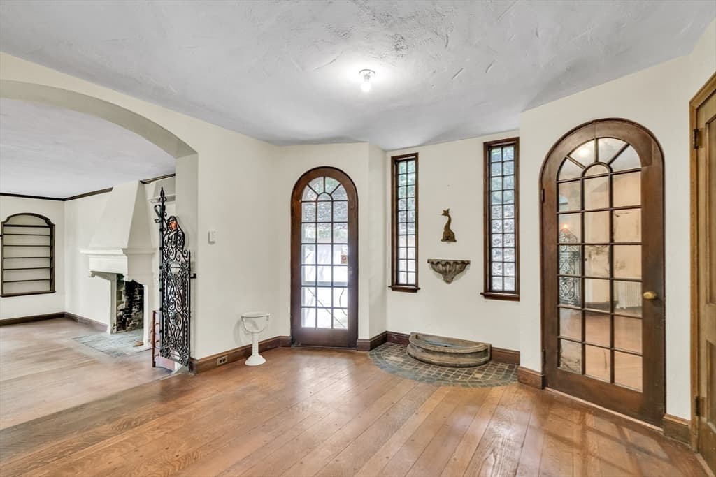 128 Dudley St, Brookline MA 02445 photo 10