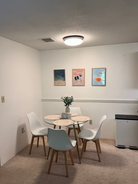 Condominium at 2 Squire Ct # 8, Natick MA 01760, Natick, photo 5 of 18