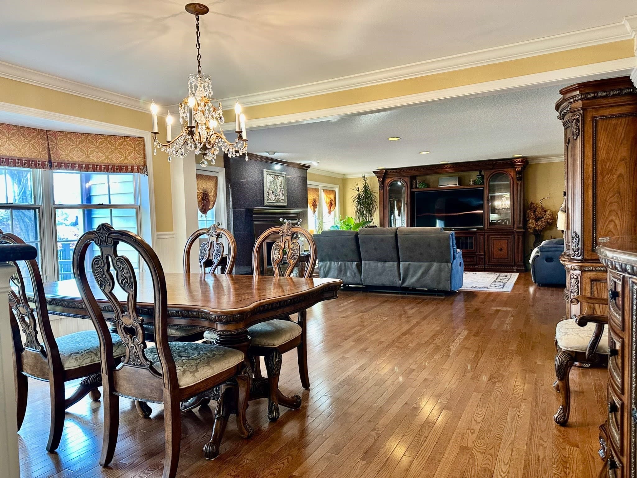 Single Family Residence at 608 Pinewood Dr, Longmeadow MA 01106, photo 6 of 33