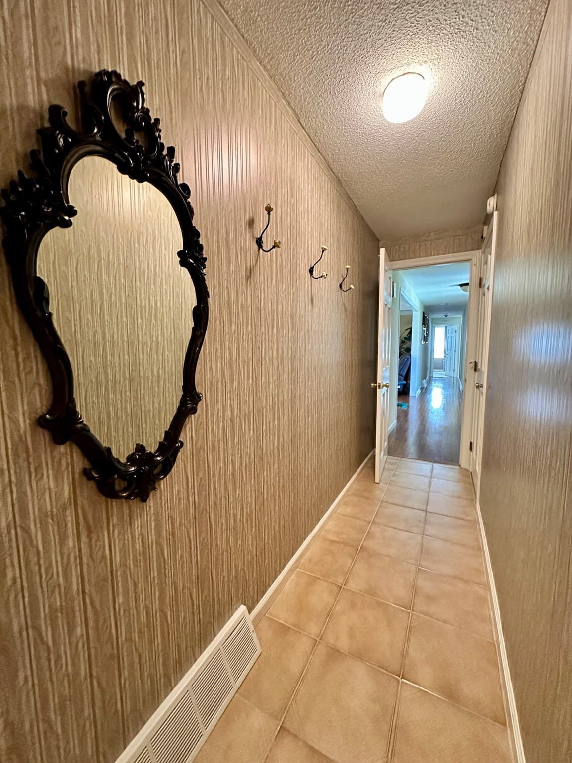 Single Family Residence at 608 Pinewood Dr, Longmeadow MA 01106, photo 32 of 33
