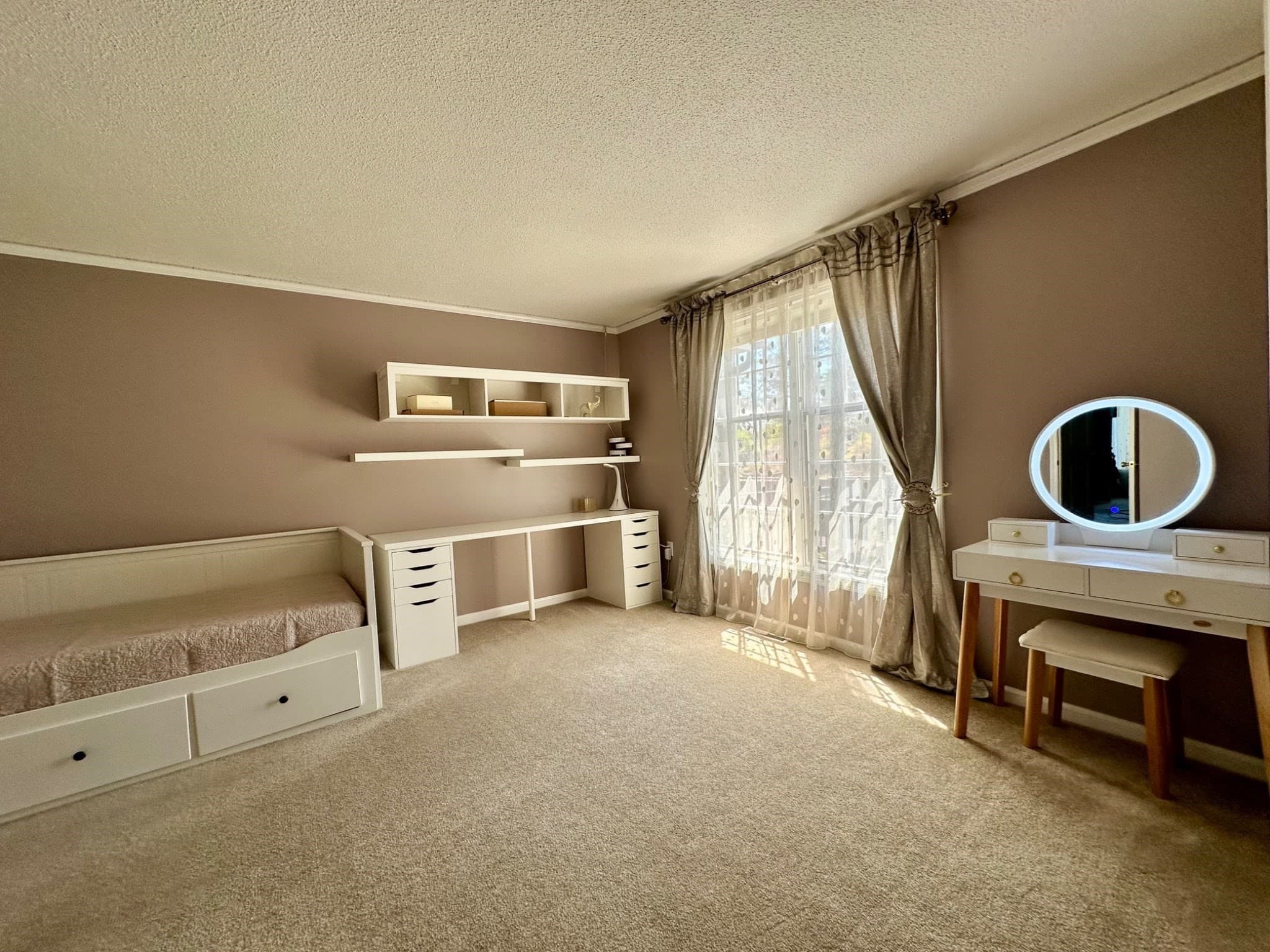 Single Family Residence at 608 Pinewood Dr, Longmeadow MA 01106, photo 20 of 33