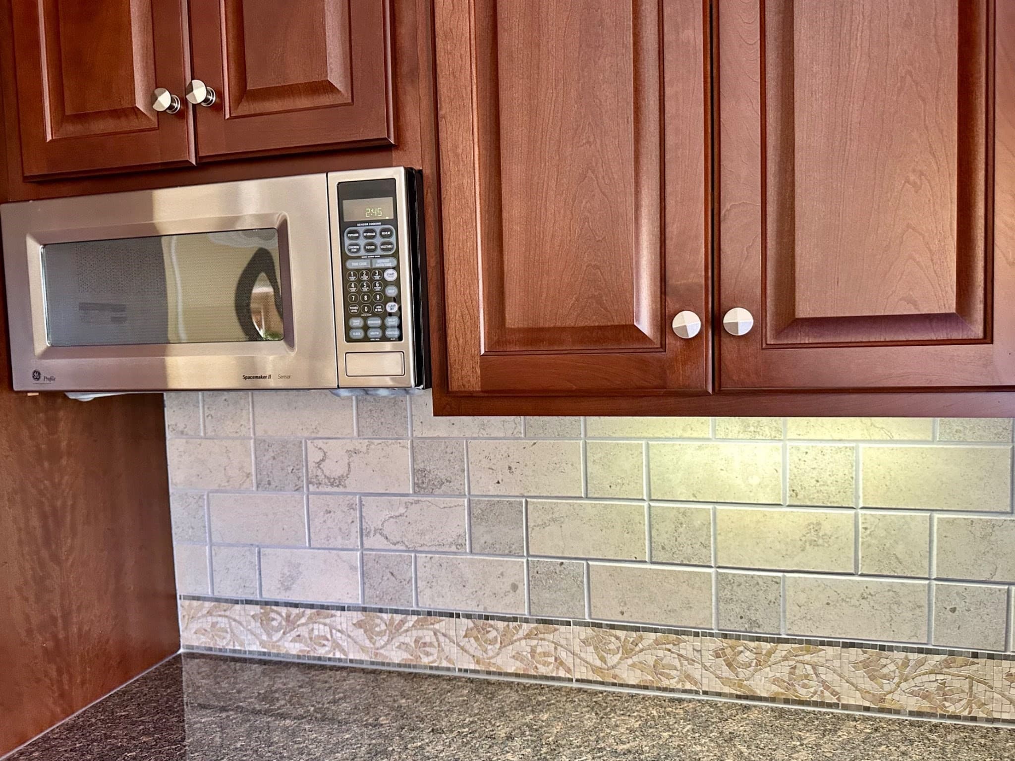 Single Family Residence at 608 Pinewood Dr, Longmeadow MA 01106, photo 11 of 33