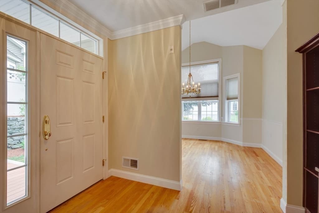 308 Sprucewood Ln # 308, Clinton MA 01510 photo 2