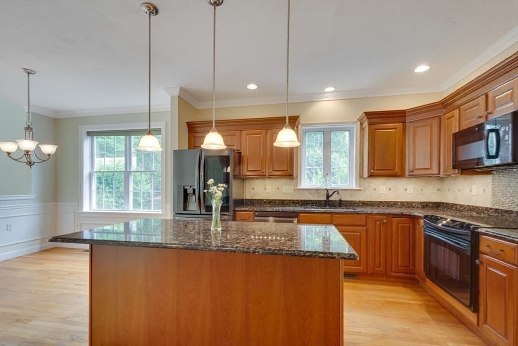 308 Sprucewood Ln # 308, Clinton MA 01510 photo 6