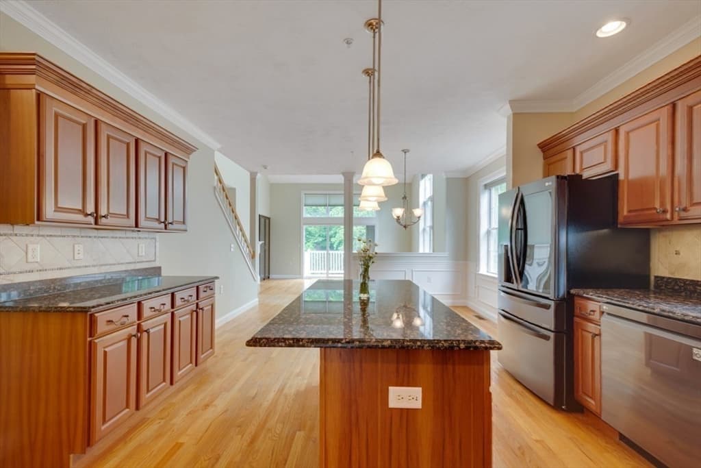308 Sprucewood Ln # 308, Clinton MA 01510 photo 5