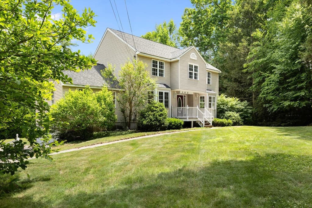 Single Family Residence at 140 Paradise Ln, Sturbridge MA 01518, Sturbridge, photo 3 of 30