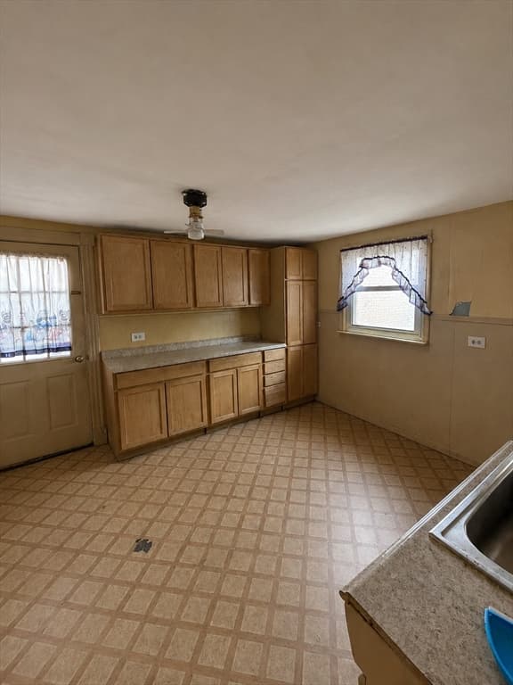 123 Grape St, Chicopee MA 01013 photo 7