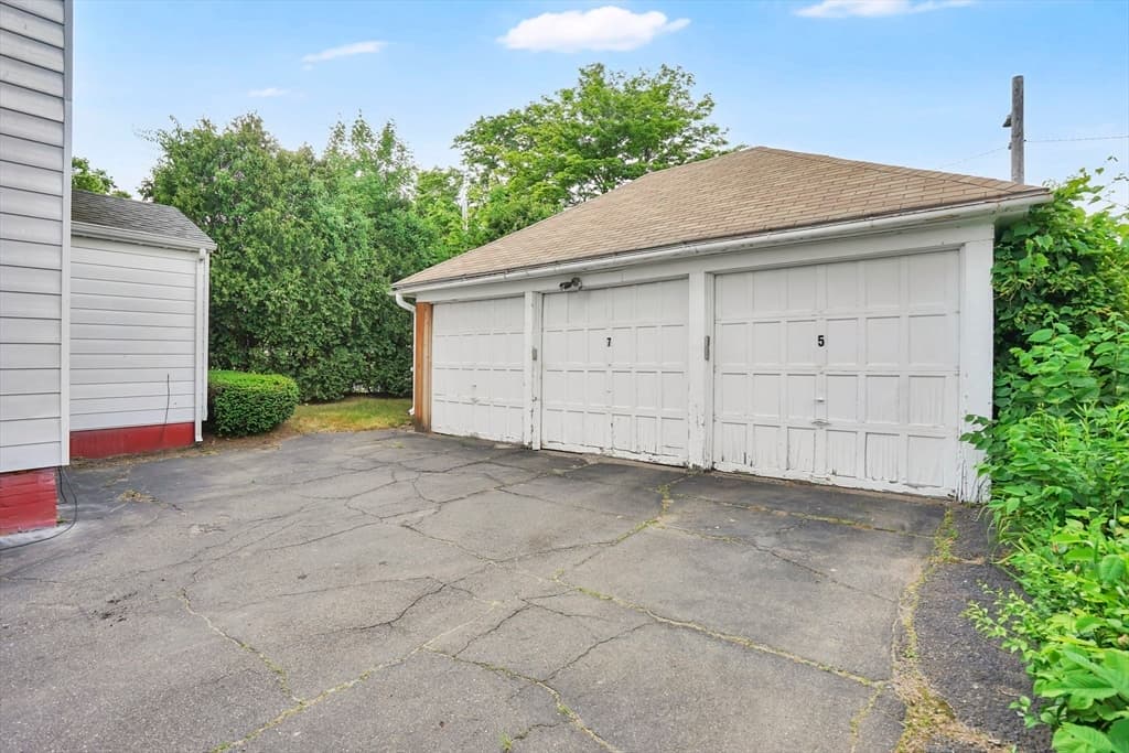 5-7 Corser St, Holyoke MA 01040 photo 6