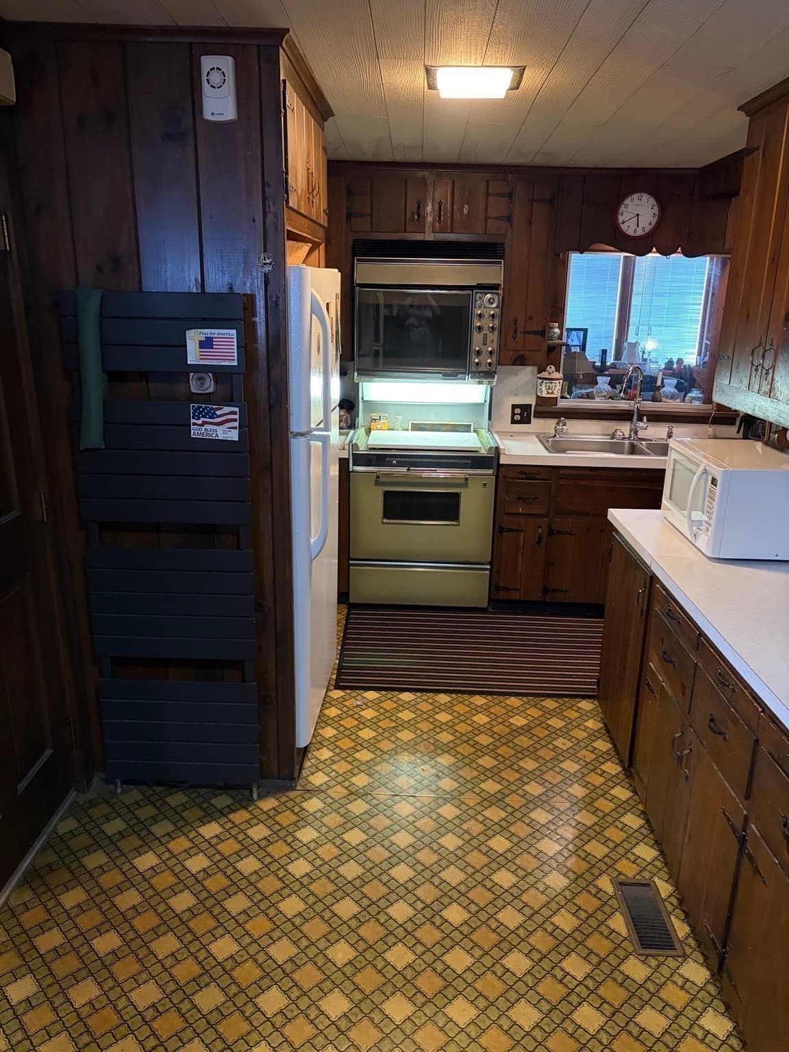 5+ Family - 5+ Units Up/Down at 126 Main Street, Warren RI 02885, Warren, photo 6 of 23
