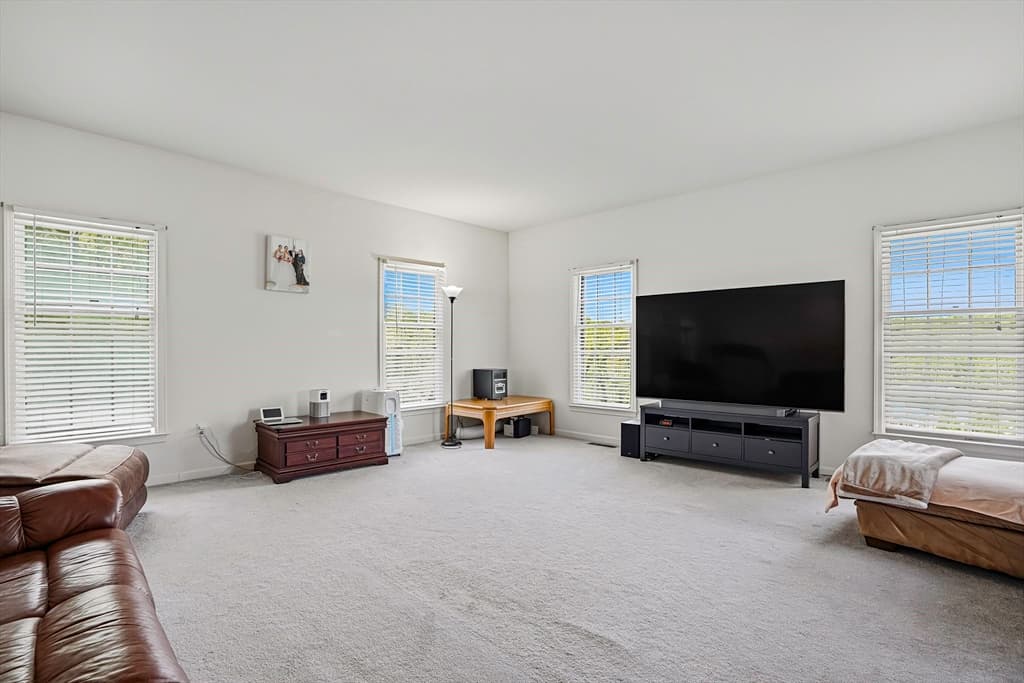 34 Hemingway St, Shrewsbury MA 01545 photo 26