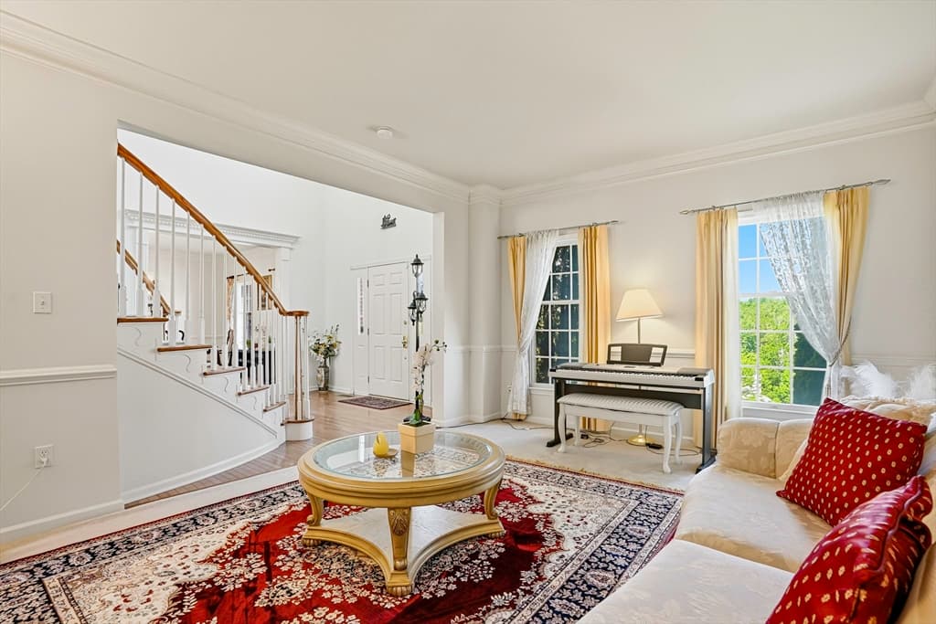 34 Hemingway St, Shrewsbury MA 01545 photo 5